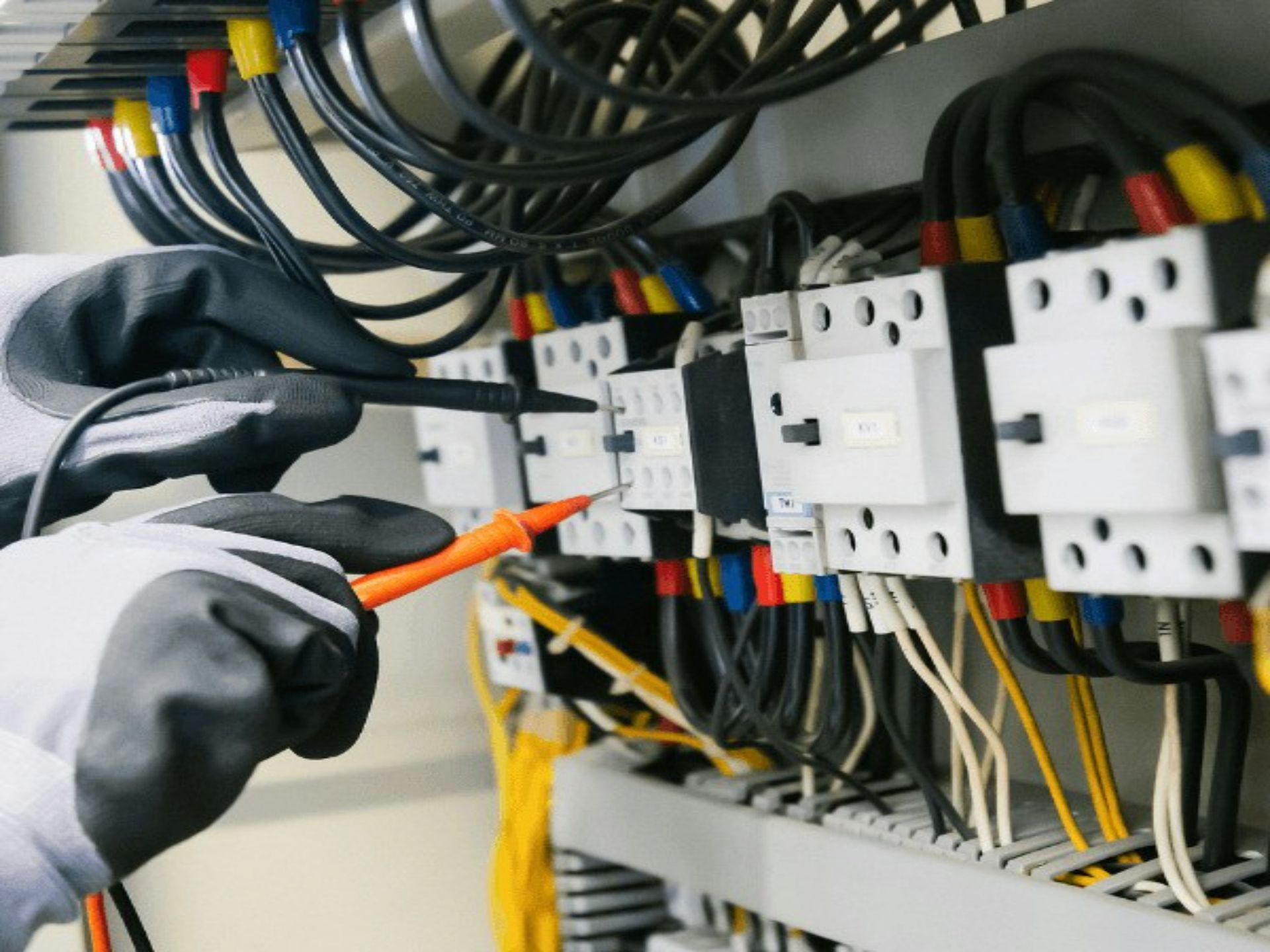 Solar Panel Handle Brondi Company LLC | Solar Panel Installation in Battle Creek, MI 49037